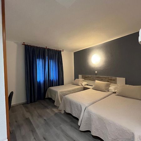 אל מולאר Hostal Azul מראה חיצוני תמונה