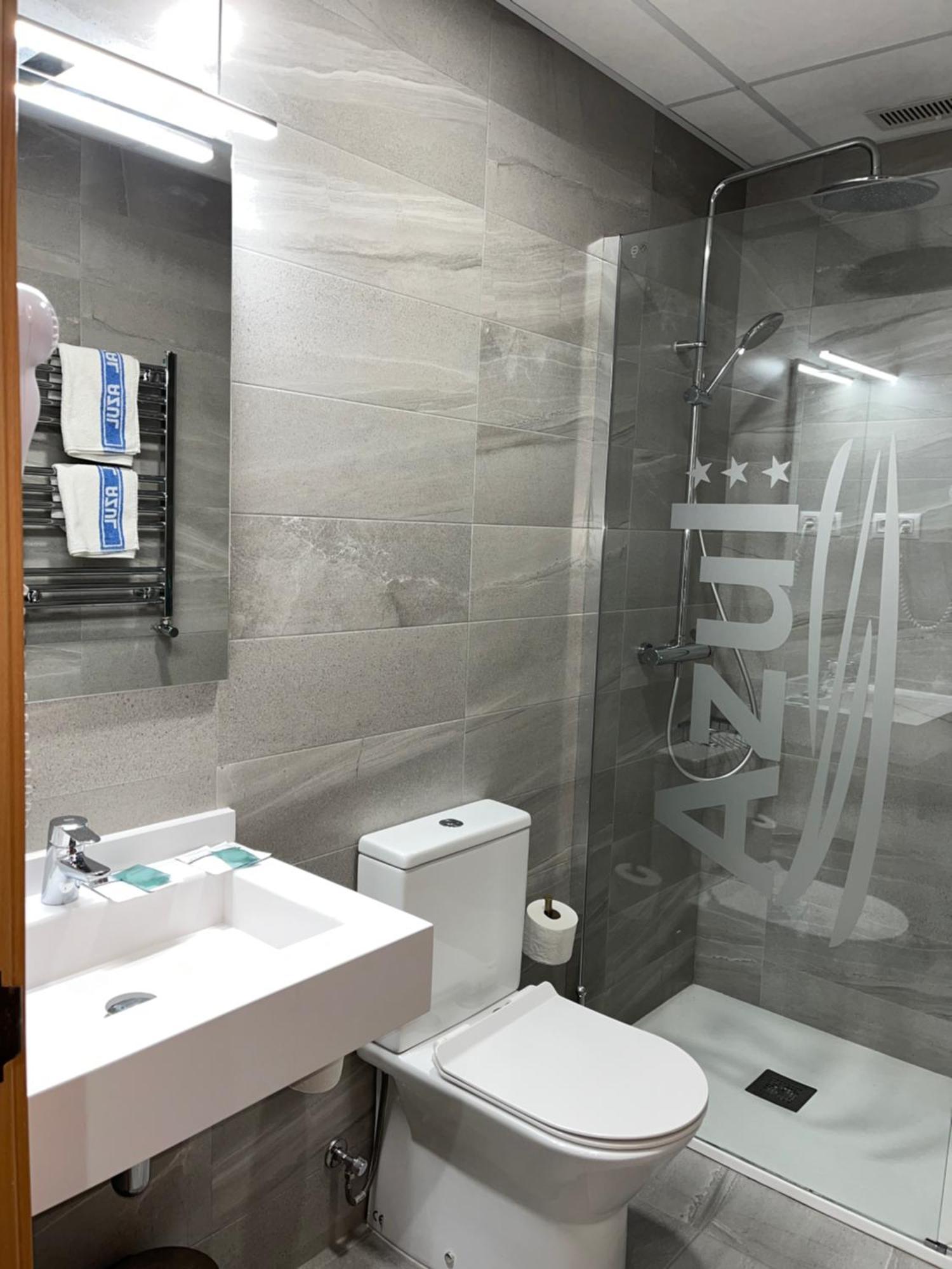 אל מולאר Hostal Azul מראה חיצוני תמונה