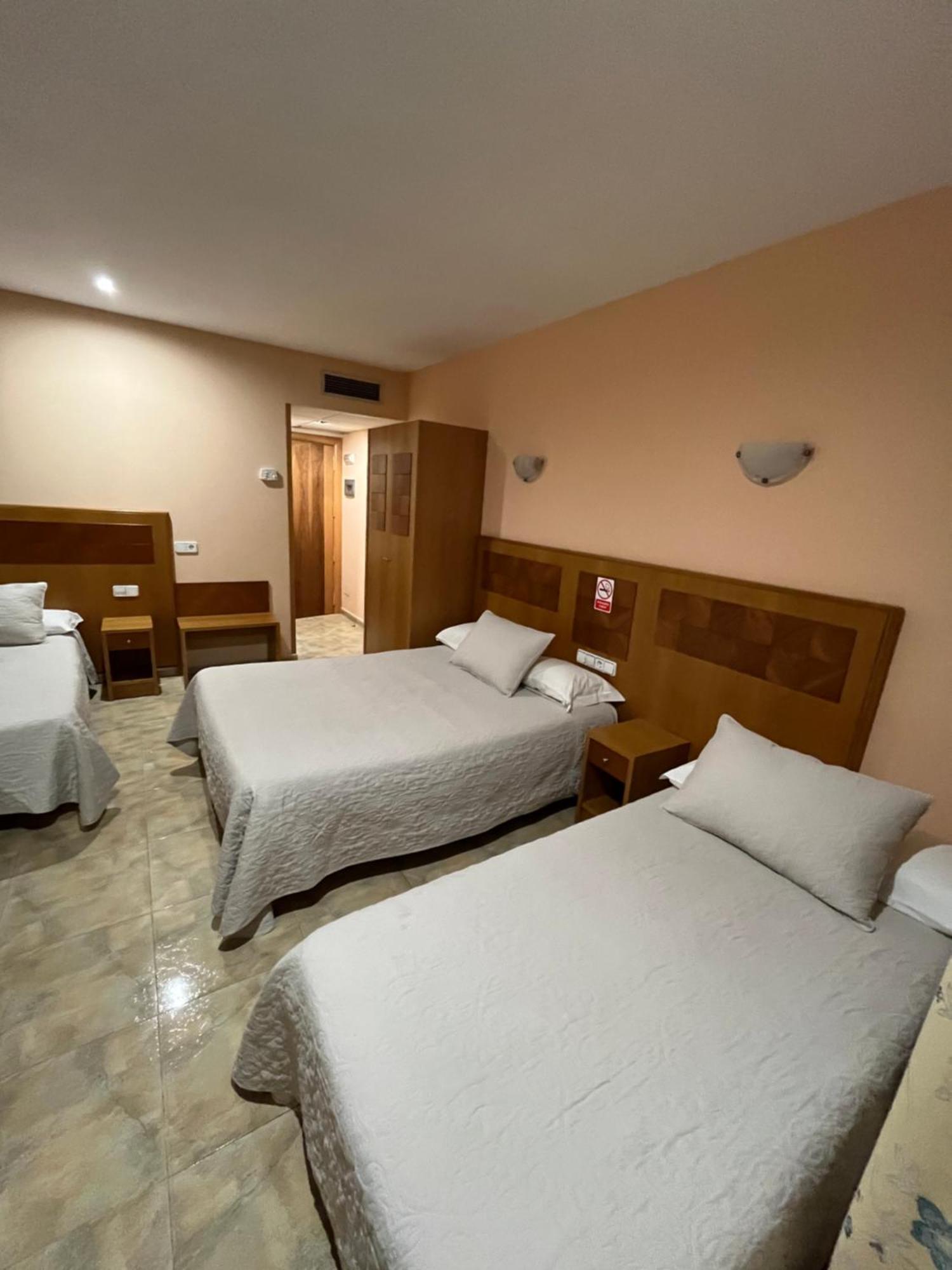 אל מולאר Hostal Azul מראה חיצוני תמונה