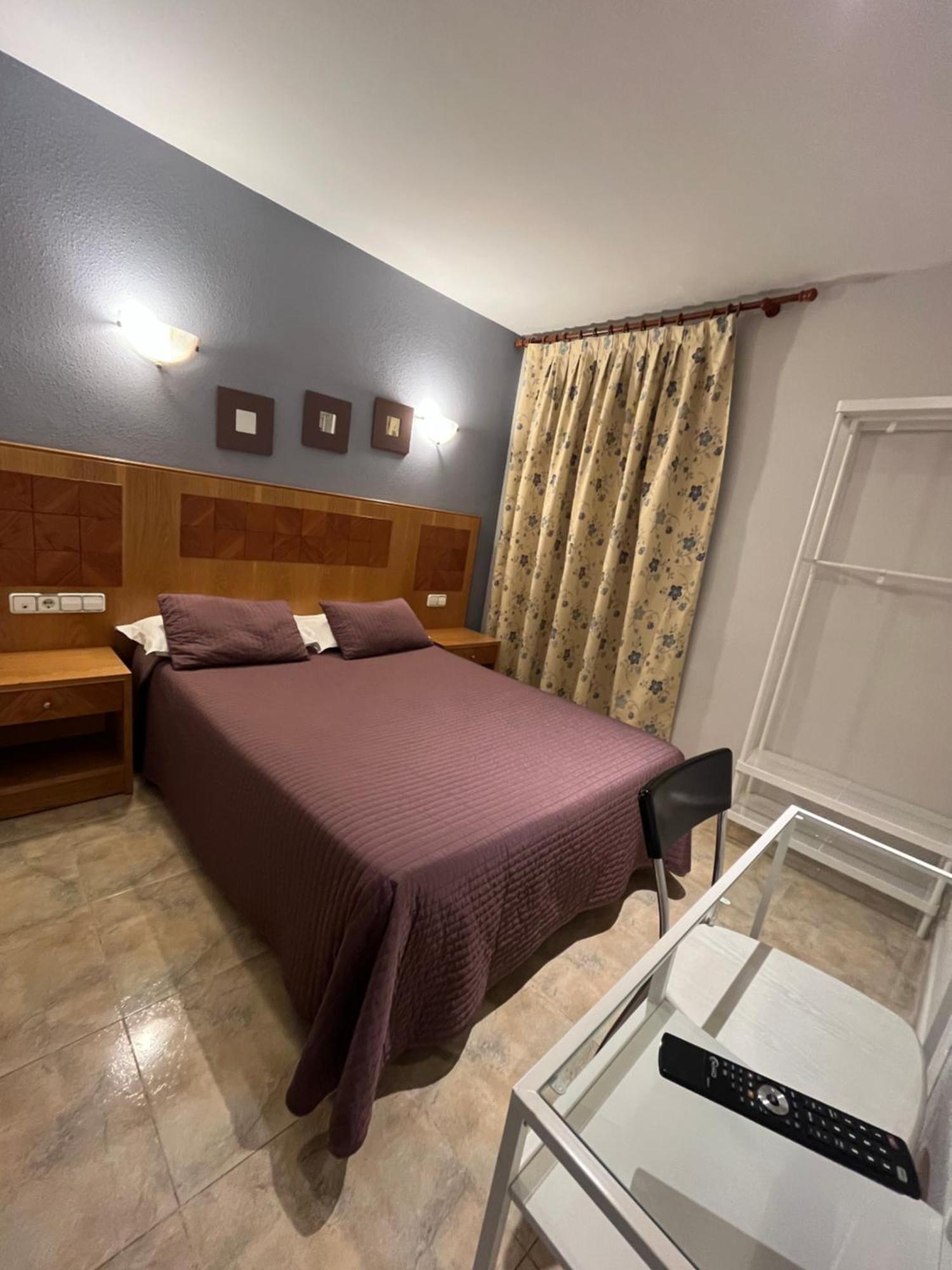אל מולאר Hostal Azul מראה חיצוני תמונה