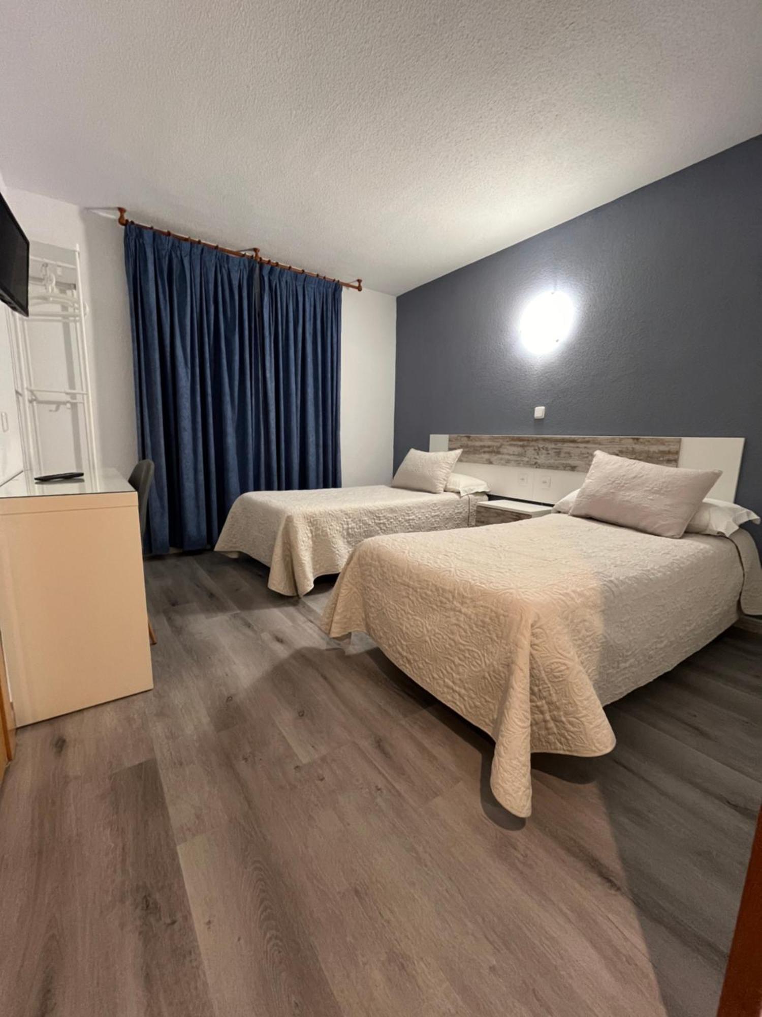 אל מולאר Hostal Azul מראה חיצוני תמונה