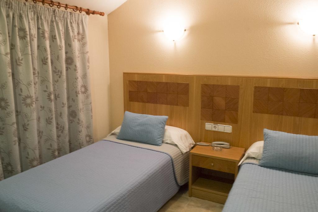 אל מולאר Hostal Azul מראה חיצוני תמונה