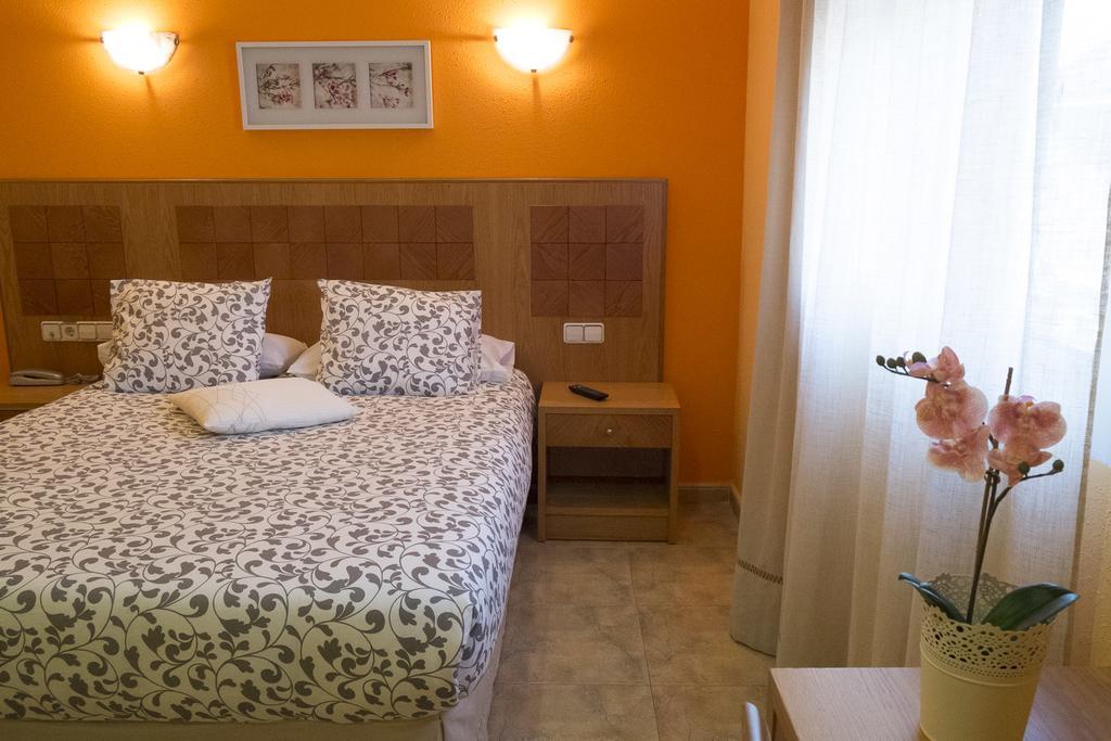 אל מולאר Hostal Azul מראה חיצוני תמונה