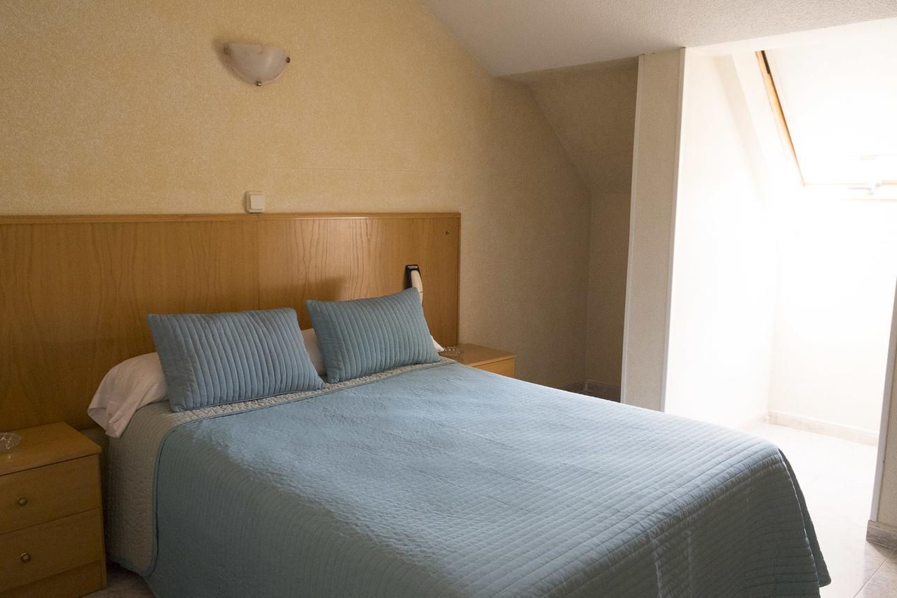 אל מולאר Hostal Azul מראה חיצוני תמונה